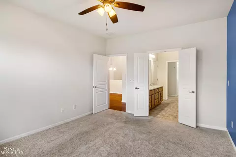 Bedroom - 49636 Hiddenbrook Dr, Macomb, MI 48042 photo 3 of 4