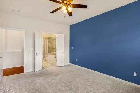 Bedroom - 49636 Hiddenbrook Dr, Macomb, MI 48042 photo 2 of 4