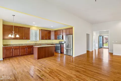 Kitchen - 49636 Hiddenbrook Dr, Macomb, MI 48042 photo 1 of 4