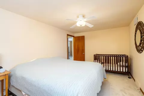 Bedroom - 895 Avon Ct, Grosse Pointe Woods, MI 48236 photo 5 of 7