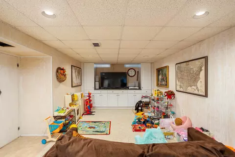 Other - 895 Avon Ct, Grosse Pointe Woods, MI 48236 photo 4 of 5
