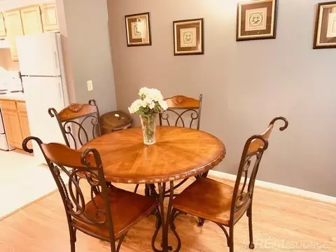 15240 Silver #206, Fenton, MI 48430