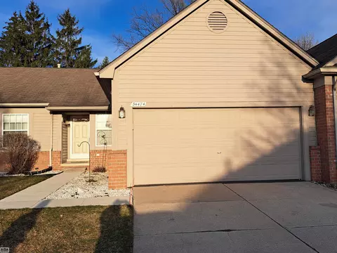 34474 Manor Run, Sterling Heights, MI 48312