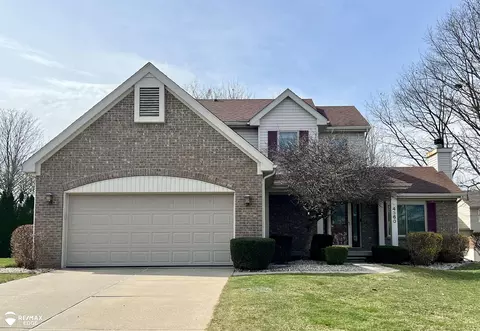 4360 White Birch, Grand Blanc, MI 48439