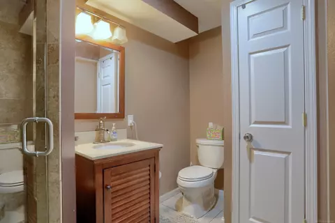Bath - 16328 Vandelay Dr, Macomb, MI 48044 photo 4 of 4