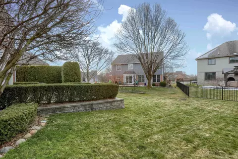 Exterior - 16328 Vandelay Dr, Macomb, MI 48044 photo 7 of 10