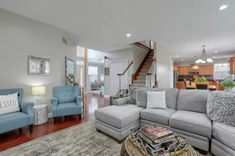 Living - 16328 Vandelay Dr, Macomb, MI 48044 photo 5 of 7