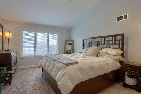 Bedroom - 16328 Vandelay Dr, Macomb, MI 48044 photo 1 of 6