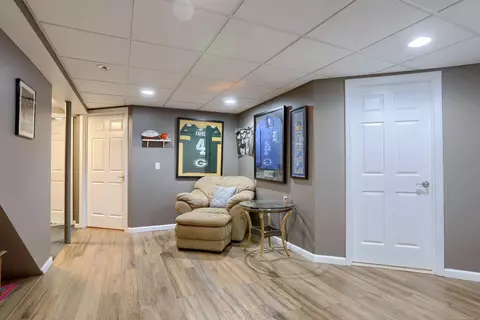 Living - 16328 Vandelay Dr, Macomb, MI 48044 photo 7 of 7