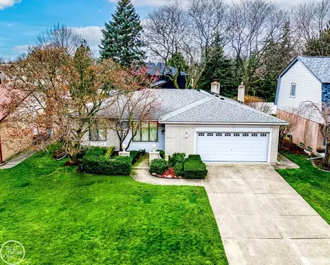 39171 Baroque, Clinton Township, MI 48038