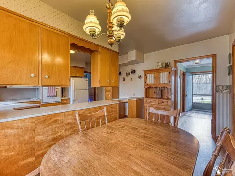 Dining - 13332 Stowell, Dundee, MI 48131 photo 5 of 6