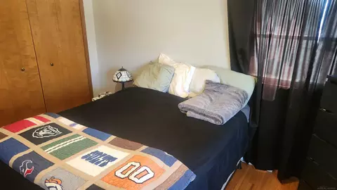 Bedroom - 330 E Meldrum Cir, Saint Clair, MI 48079 photo 4 of 6