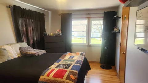 Bedroom - 330 E Meldrum Cir, Saint Clair, MI 48079 photo 5 of 6