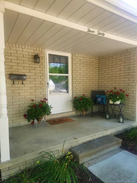 Exterior - 330 E Meldrum Cir, Saint Clair, MI 48079 photo 2 of 8