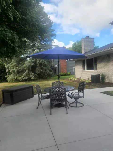 Exterior - 330 E Meldrum Cir, Saint Clair, MI 48079 photo 7 of 8
