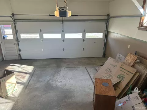 Exterior - 1717 S 9th Ave S, Escanaba, MI 49829 photo 5 of 5