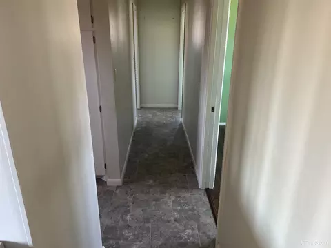 Entry Way - 1717 S 9th Ave S, Escanaba, MI 49829 photo 1 of 1