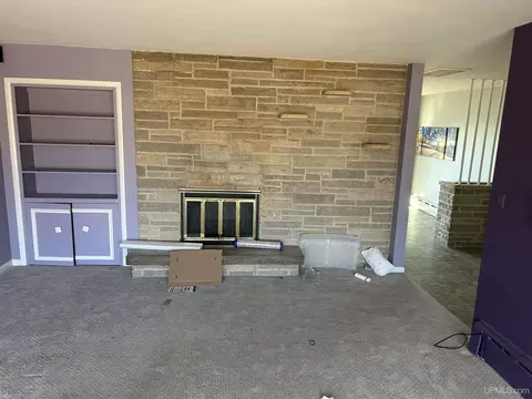 Living - 1717 S 9th Ave S, Escanaba, MI 49829 photo 1 of 1
