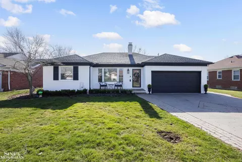 19690 W Kings, Grosse Pointe Farms, MI 48236