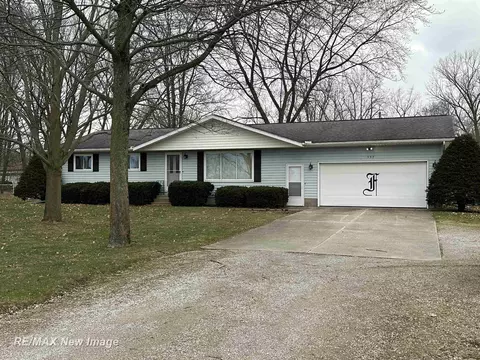 599 N Huron, Linwood, MI 48634