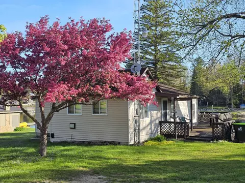 1417 Sioux, Gladwin, MI 48624