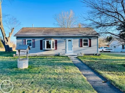 6962 Lapeer, Clyde, MI 48049