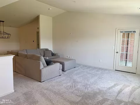 22041 Aberdeen, Macomb, MI 48042 photo 8