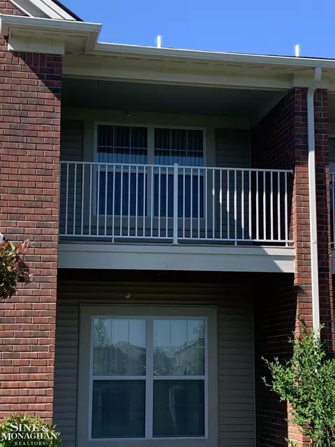 22041 Aberdeen, Macomb, MI 48042 photo 2