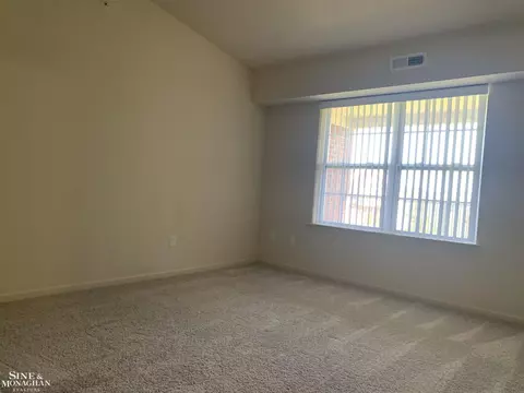 22041 Aberdeen, Macomb, MI 48042 photo 22