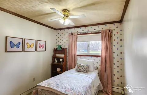 Bedroom - 2548 Deborah, Monroe, MI 48162 photo 3 of 4