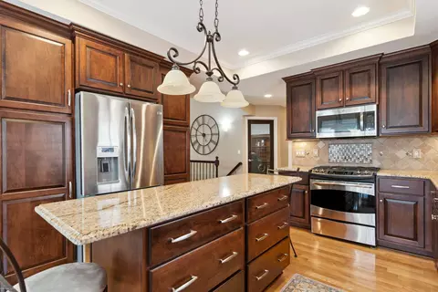 Kitchen - 17540 Eider, Clinton Township, MI 48038 photo 4 of 5