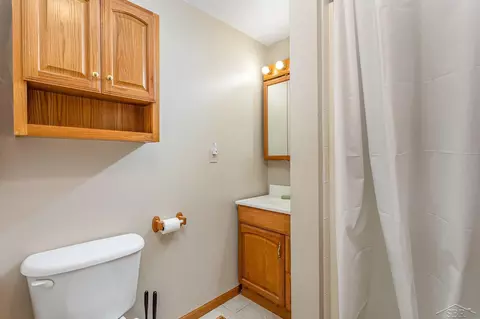 Bath - 22078 Gratiot, Merrill, MI 48637 photo 2 of 2