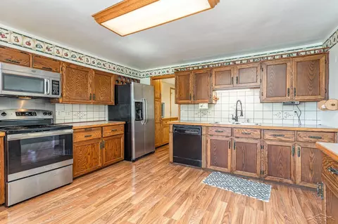 Kitchen - 22078 Gratiot, Merrill, MI 48637 photo 2 of 4
