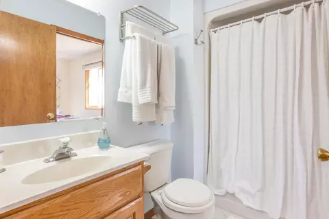 Bath - 8091 Lakeview, Harrison, MI 48625 photo 2 of 4