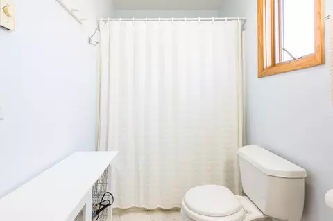 Bath - 8091 Lakeview, Harrison, MI 48625 photo 4 of 4
