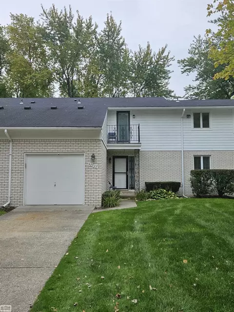 42522 Beverly Way, Clinton Township, MI 48038