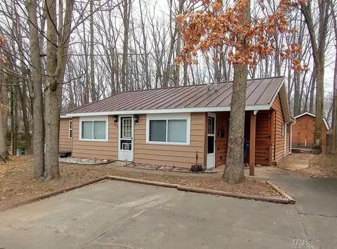 513 Ithaca, Harrison, MI 48625