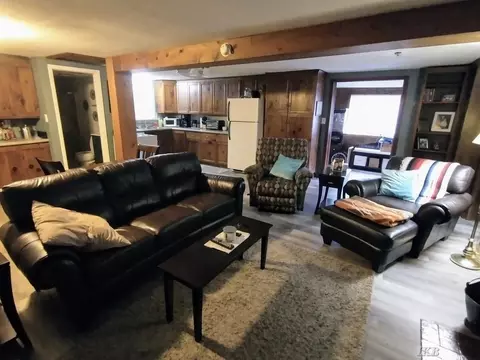 Living - 513 Ithaca, Harrison, MI 48625 photo 2 of 5