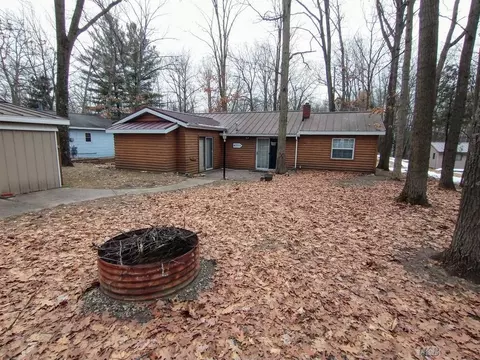 Exterior - 513 Ithaca, Harrison, MI 48625 photo 2 of 5