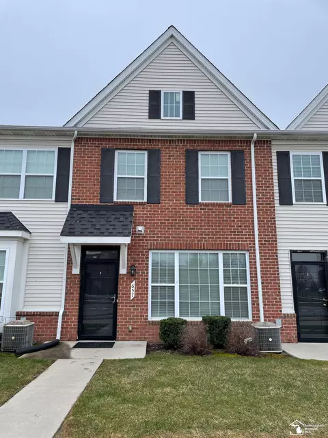 657 Powell, Dundee, MI 48131 photo 2