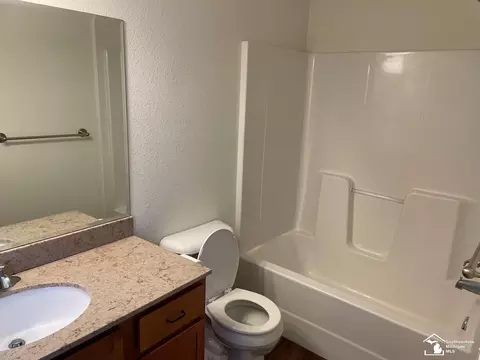 657 Powell, Dundee, MI 48131 photo 12