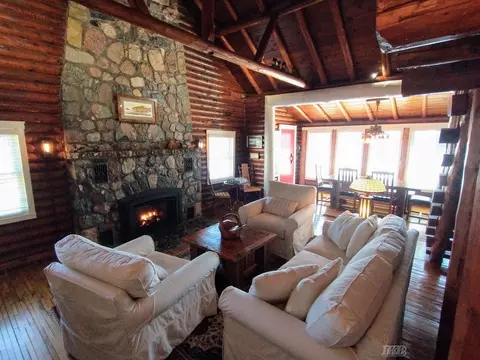 Living - 4415 Wagarville, Gladwin, MI 48624 photo 6 of 8