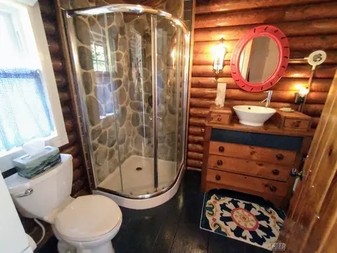 Bath - 4415 Wagarville, Gladwin, MI 48624 photo 3 of 5