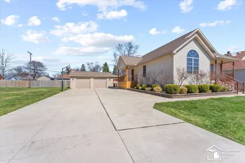 3083 6th, Monroe, MI 48162