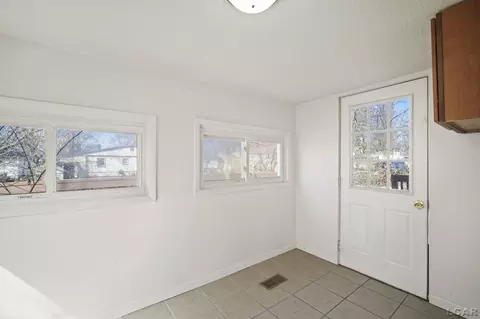 Entry Way - 544 Tabor, Adrian, MI 49221 photo 1 of 1