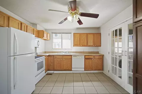 Kitchen - 544 Tabor, Adrian, MI 49221 photo 2 of 5