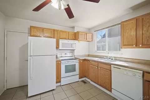 Kitchen - 544 Tabor, Adrian, MI 49221 photo 4 of 5