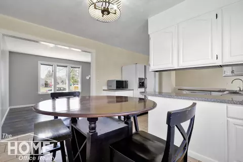 Dining - 411 White Oak, Perry, MI 48872 photo 1 of 1