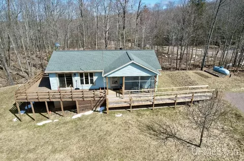 563 Dalton, Skandia, MI 49885