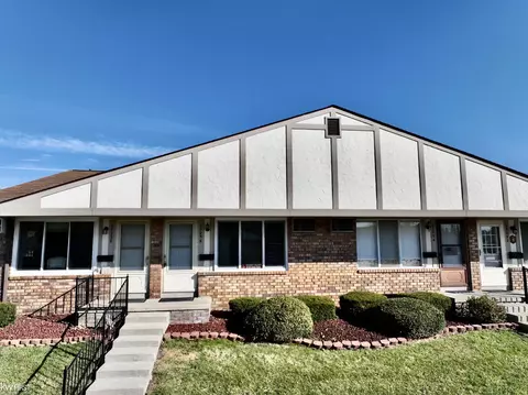 25256 Potomac #32-2, South Lyon, MI 48178